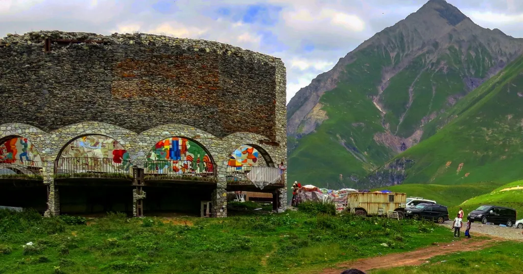 الأماكن السياحية في جبال القوقاز