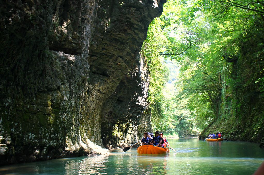 الأماكن السياحية في جبال القوقاز